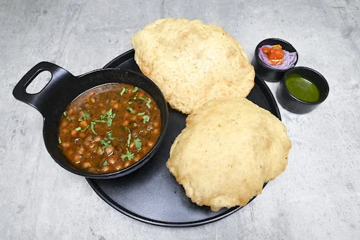 Plain Chole Bhature