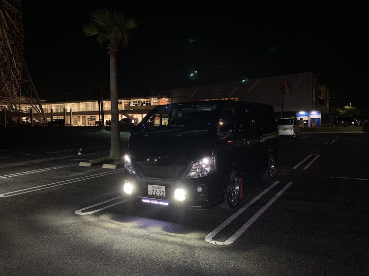 NV350キャラバンのコロナビール・おやすみなさいに関するカスタム事例の投稿画像2枚目