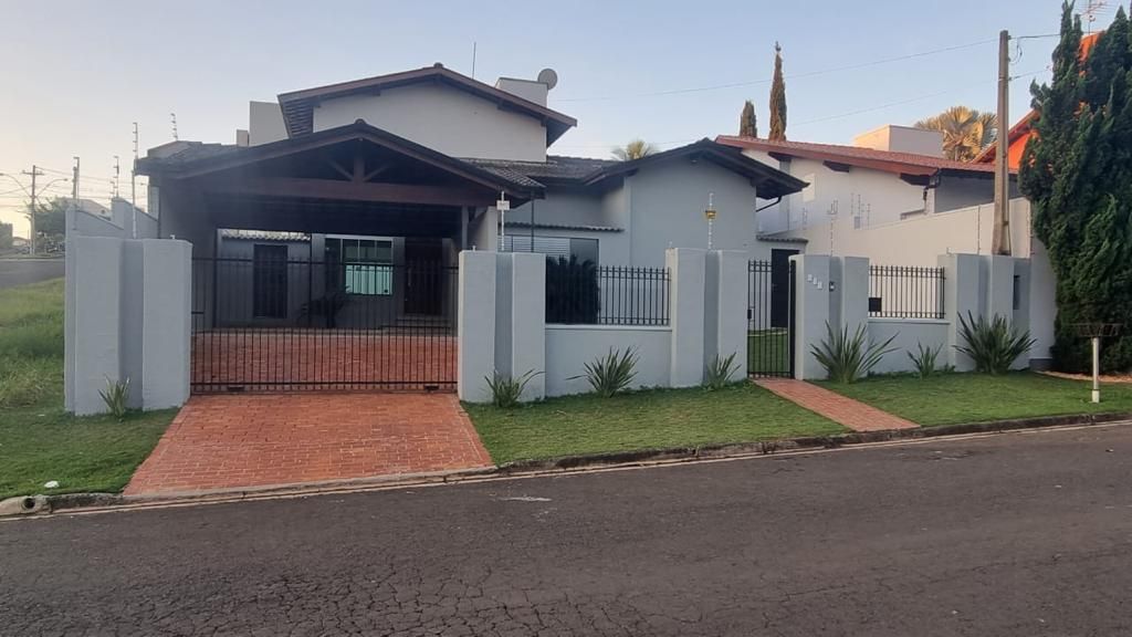 Casas à venda Condomínio Primavera