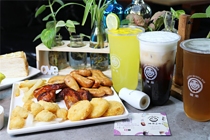 台南小吃-彌樂茶吧 幽靜的小角落 下午茶丨手搖飲料丨蛋糕丨炸物拼盤