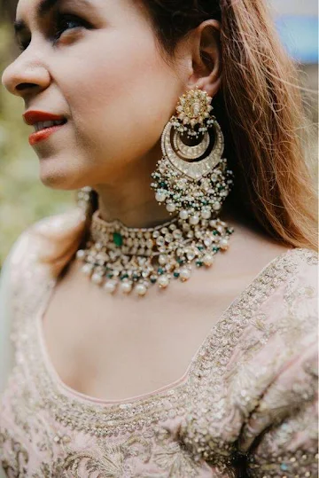 wedding-jewelry-essentials-earrings-image