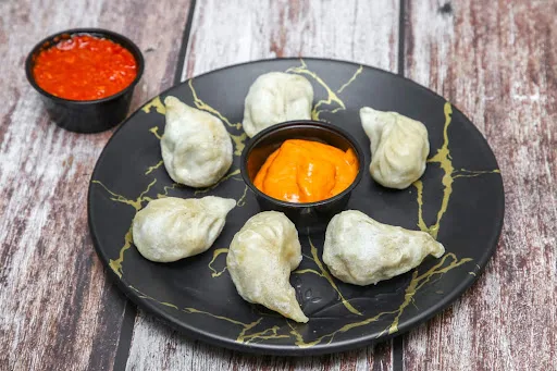 Spinach Cheese Corn Steamed Momos [6 Pieces]