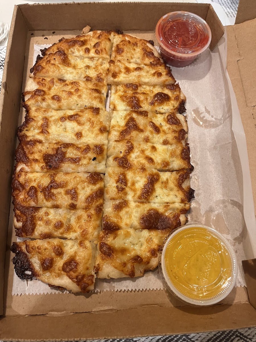 Cheesy Bread w Tomato and Garlic sauces