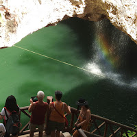 Cenote con effetto arcobaleno di 