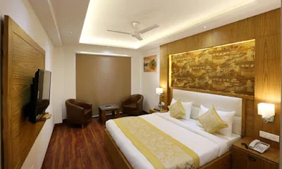 OYO 10960 Hotel Royal India