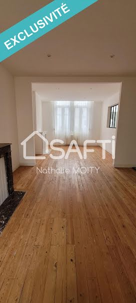 Vente maison 5 pièces 136 m² à Saint-Quentin (02100), 169 900 €