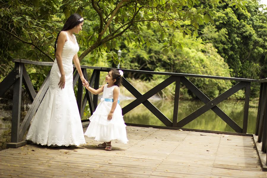 Wedding photographer Oscar Fernando Dorado Enciso (doradoenciso). Photo of 12 May 2017