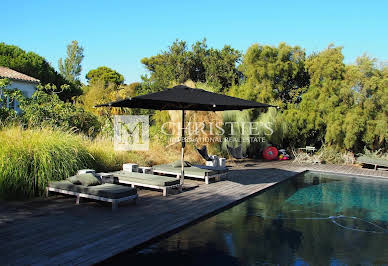 Maison avec piscine et terrasse 3