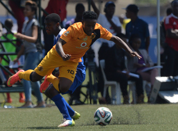 Former Kaizer Chiefs star Phakamani Mngadi has joined Jomo Cosmos as club owner Jomo Sono bids to win the National First Division championship and gain promotion to the Premier Soccer League.