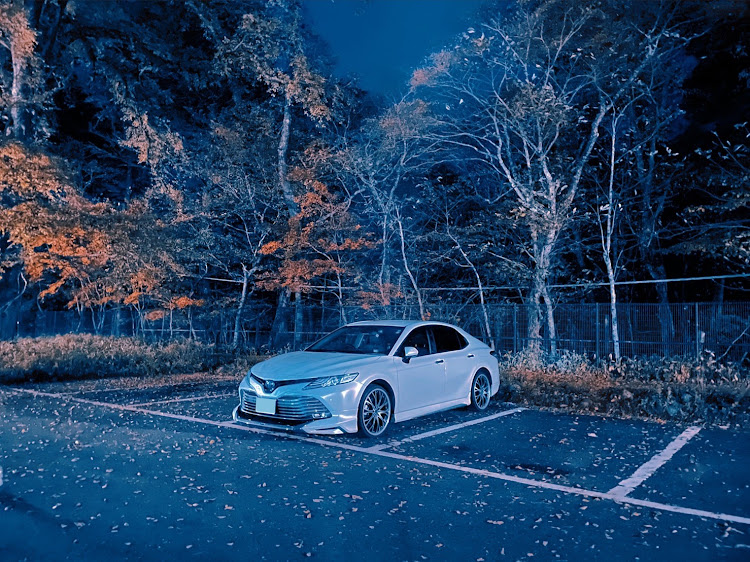 カムリの11月もよろしくお願いします・秋の兆しに関するカスタム事例の投稿画像1枚目