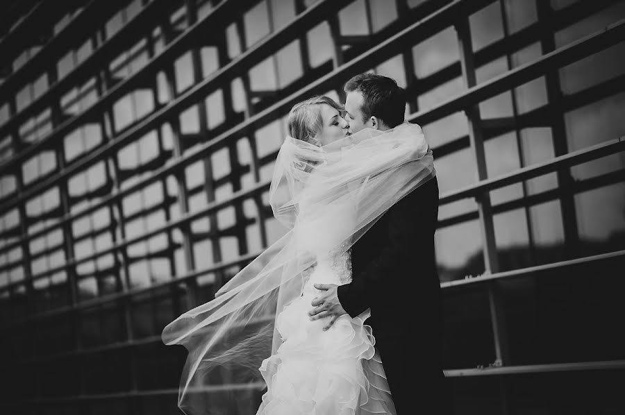 Wedding photographer Piotr Matusewicz (piotrmatusewicz). Photo of 23 December 2015