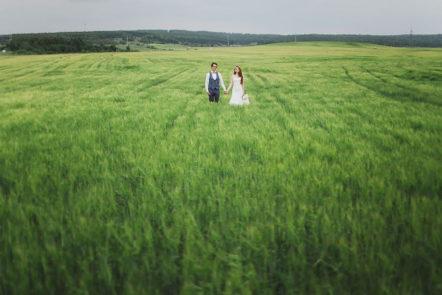 Wedding photographer Artem Gorlanov (sergeivich). Photo of 18 December 2015