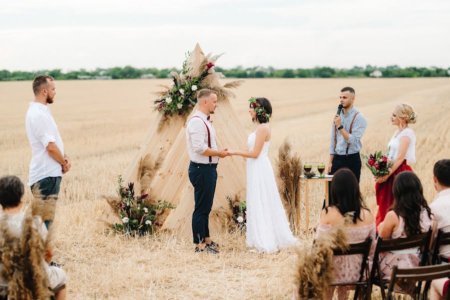 Wedding photographer Olga Omelnickaya (omelnitskaya). Photo of 27 November 2018