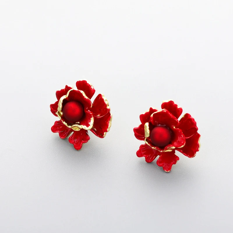 Brincos de botão florais femininos de prata esterlina Retro Big Red, design de nicho. Adicione um toque elegante e moderno ao seu visual.
