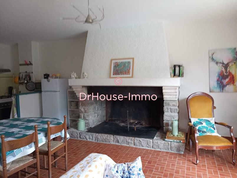 Vente maison 9 pièces 180 m² à Roquefeuil (11340), 163 000 €