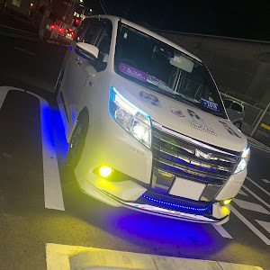 ノア ZRR80W