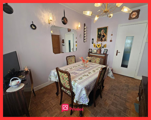 Buy this luxury house in Paris 13ème (75013) - Neighborhood Patay-Masséna - Dining room with set table