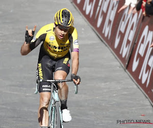 Van Aert sur le podium : "Face à deux poids plumes, le combat était inégal"