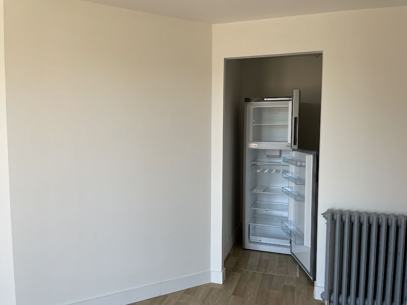 Location  appartement 2 pièces 54.82 m² à Saint-Léonard-de-Noblat (87400), 600 €