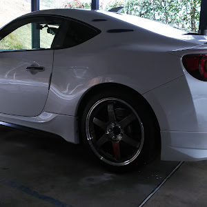 86 ZN6