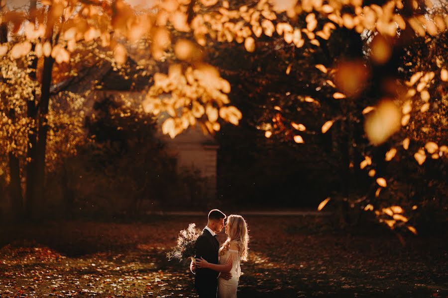 Wedding photographer Krzysia Kowerczuk (krfoto). Photo of 2 December 2021