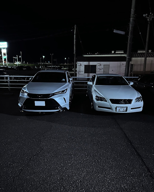 マークXのGRX120・V6サウンド・マークX・フルストレート・スリーキャッツに関するカスタム事例の投稿画像1枚目