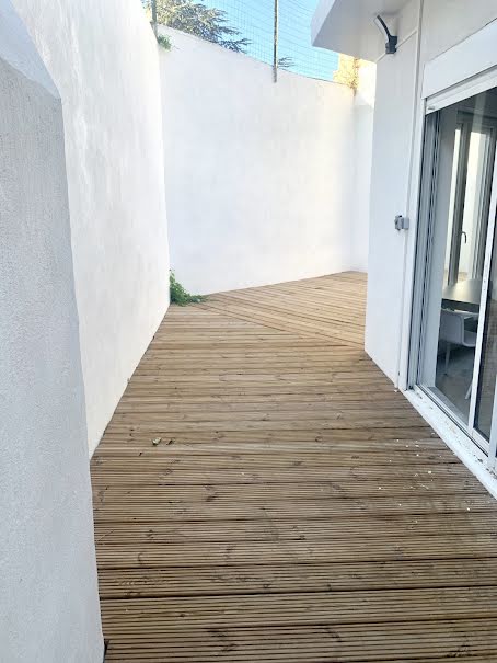 Location meublée appartement 1 pièce 25 m² à Marseille 1er (13001), 850 €