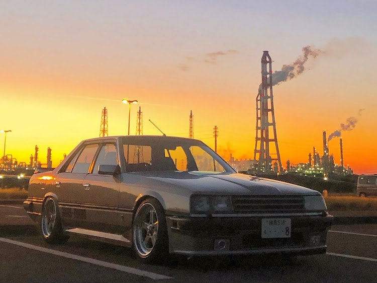 スカイラインの夕日に輝くあなたの愛車・過去pic発掘・画像はあくまでもイメージですw・クルマバカの日常に関するカスタム事例の投稿画像1枚目