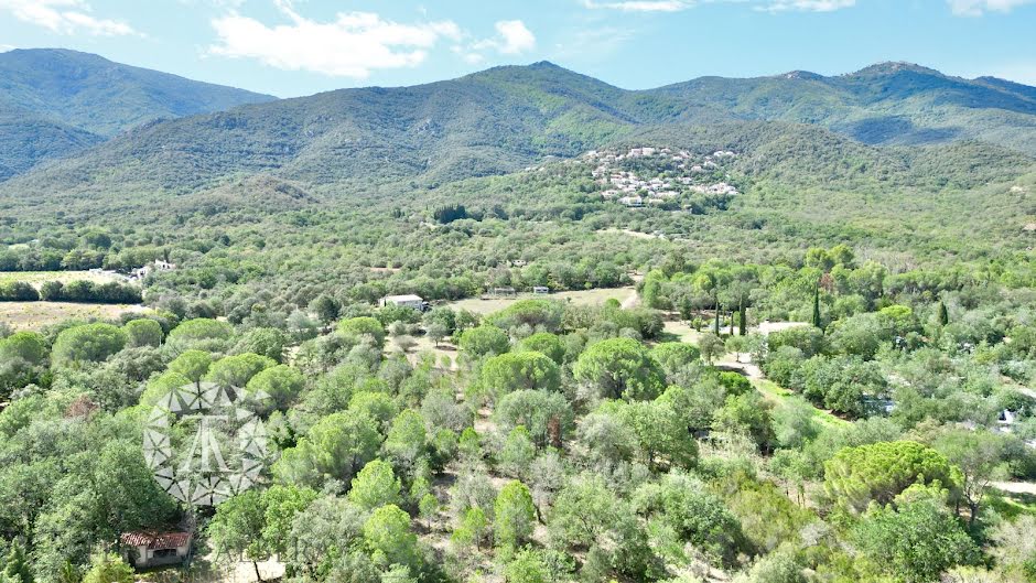 Vente terrain  840 m² à Laroque-des-Albères (66740), 232 100 €