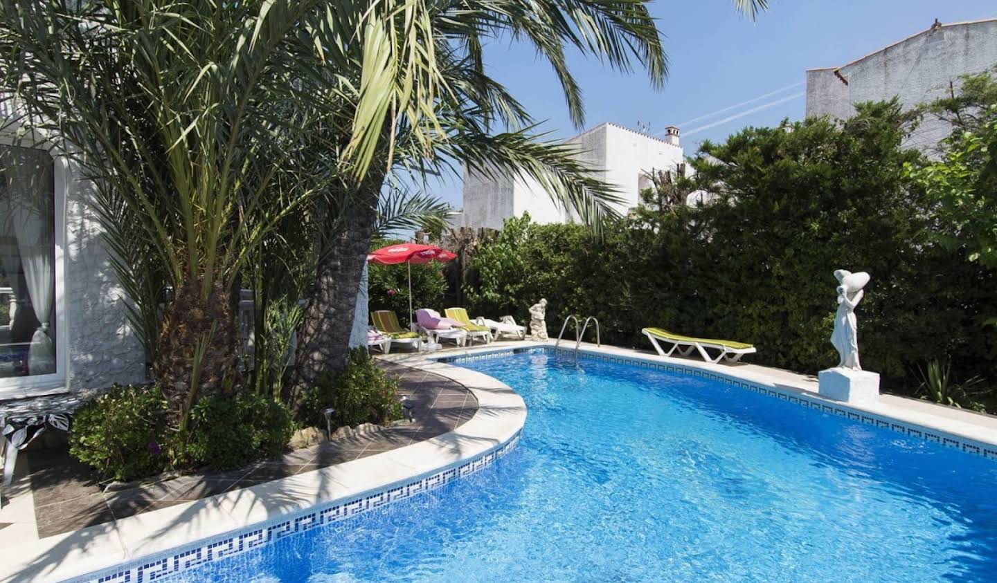 Maison avec piscine et jardin Castelló d'Empúries