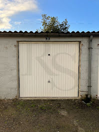 parking à Condé-sur-Noireau (14)