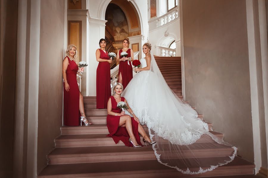 Wedding photographer Mikhail Laryanovskiy (media-arts). Photo of 8 April