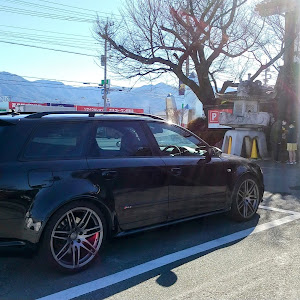 RS4 アバント B7