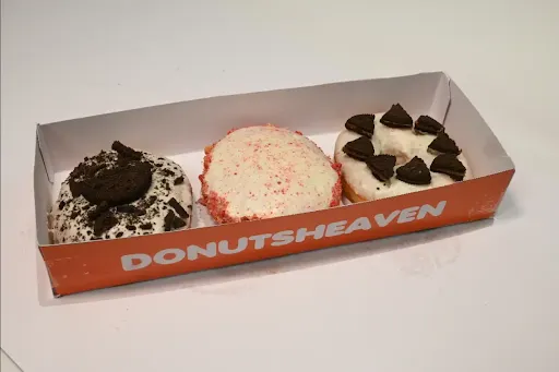 Cookie Crunch Donut [1 Box, 3 Pieces]