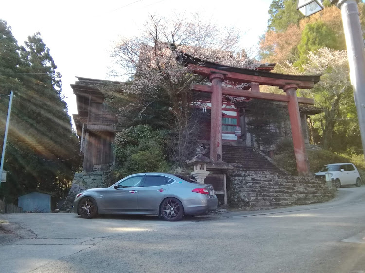 フーガの今年行けなかった桜スポット・過去画像・奈良県吉野郡吉野町吉野山・滝桜、修行門、水分神社、吉野神宮・コロナウィルスに負けるな‼️に関するカスタム事例の投稿画像8枚目