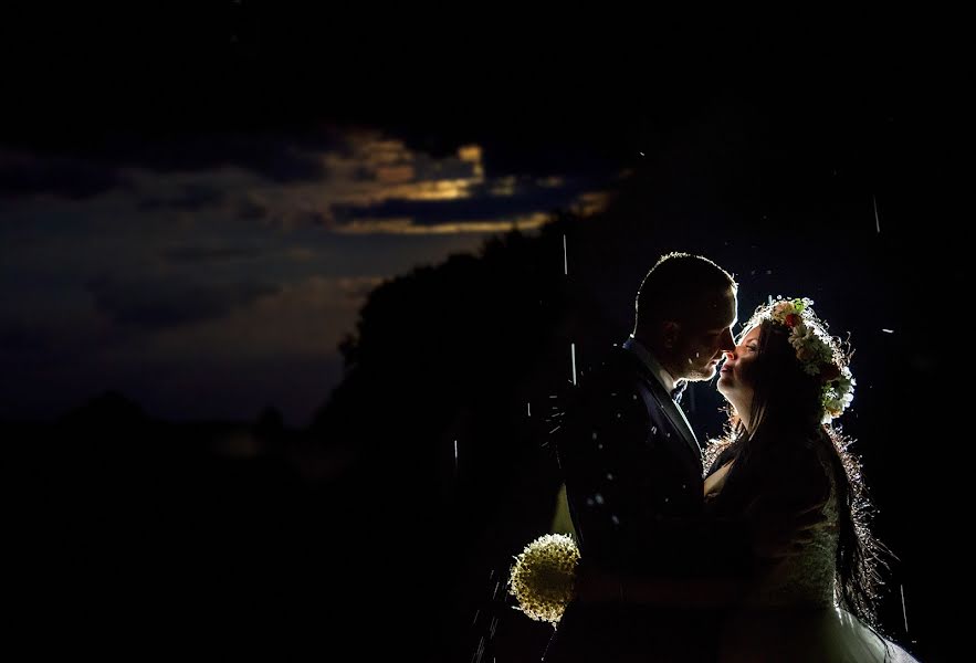 Fotógrafo de bodas Norbert Gubincsik (norbertgubincsi). Foto del 20 de septiembre 2017