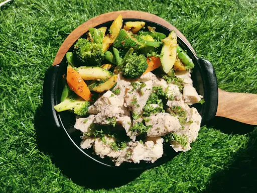 Boiled Chicken With Veggies Bowl [500 Ml]