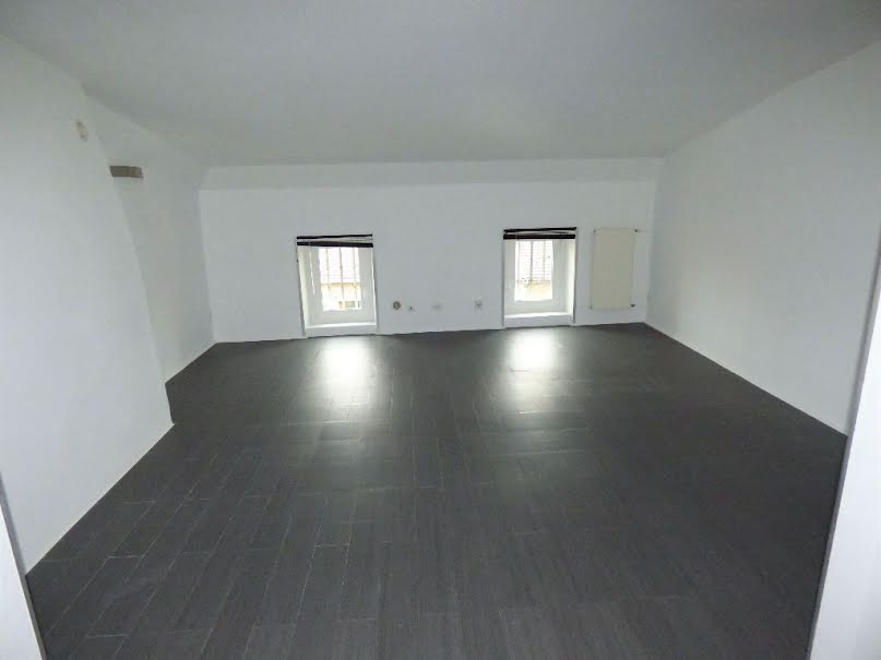 Location  appartement 3 pièces 78 m² à Marange-Silvange (57535), 690 €