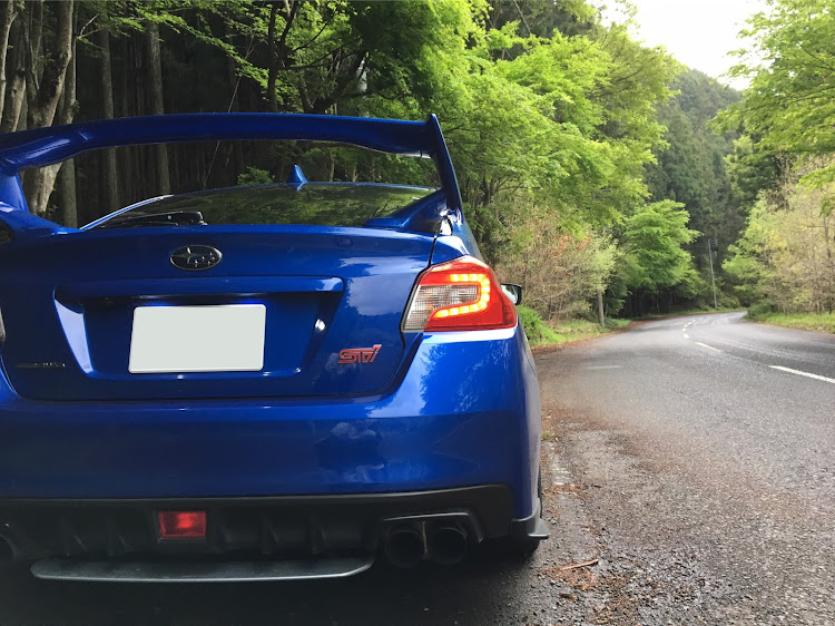 WRX STIのドライブ・雨の日に関するカスタム事例の投稿画像3枚目