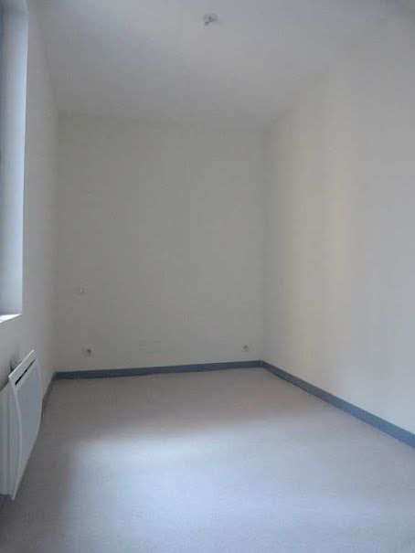 Location  appartement 2 pièces 28 m² à Pezenas (34120), 390 €