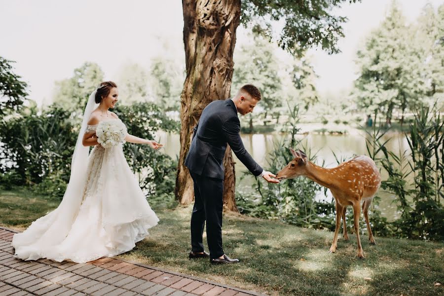 Fotografo di matrimoni Karina Ostapenko (karinaostapenko). Foto del 21 dicembre 2019