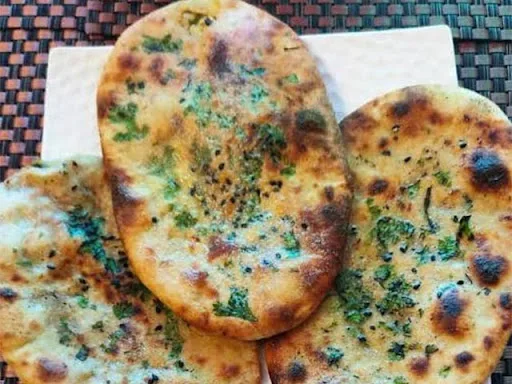 Desi Ghee Amirisari Kulcha