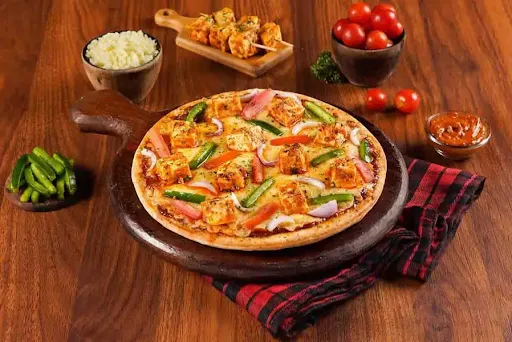 Tandoori Paneer Makhni Pizza
