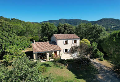 Maison avec piscine et terrasse 4