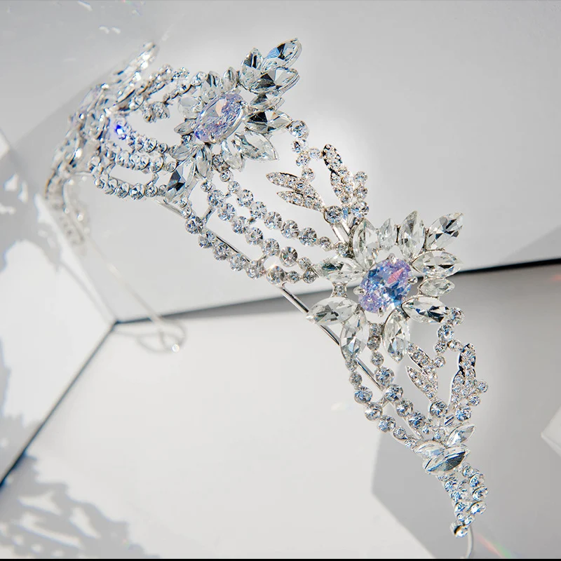 Nieuwe Europese en Amerikaanse 3A Zirconia bruidskroon. Schitterende bruidssieraden voor een elegante bruiloft. Perfect voor de bruid.