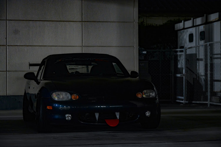 ロードスターのガソリンスタンド⛽・ピックアップされたい・ホイール交換・洗車・ドライブに関するカスタム事例の投稿画像1枚目