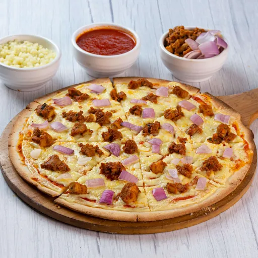 Thin Crust Butter Chicken Onion Pizza 28 Cm