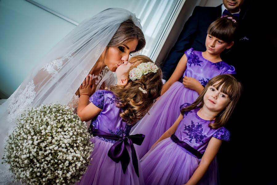 Fotógrafo de casamento Andrei Dumitrache (andreidumitrache). Foto de 28 de março 2018