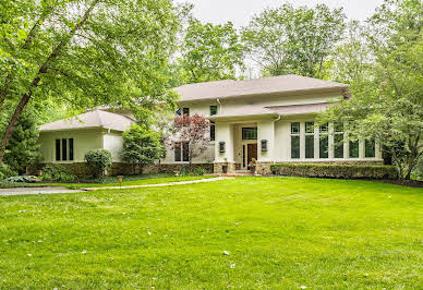 Maison avec piscine et jardin 13