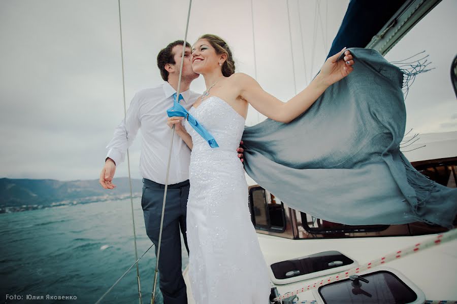 Wedding photographer Yuliya Yakovenko (prydnikowa). Photo of 2 December 2014